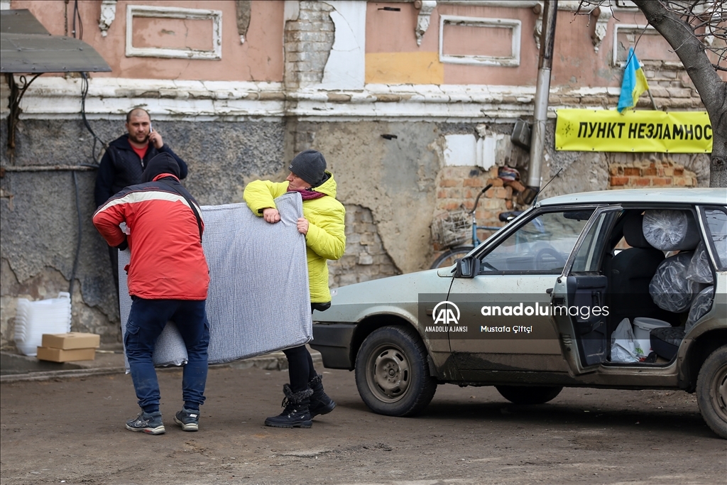 Ukrayna'da bir yıldır Rus saldırıları altındaki Orikhiv'de halk insani yardımlarla geçiniyor