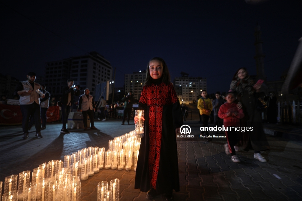 Anak-anak Palestina gelar aksi solidaritas atas korban gempa di Turkiye, Suriah