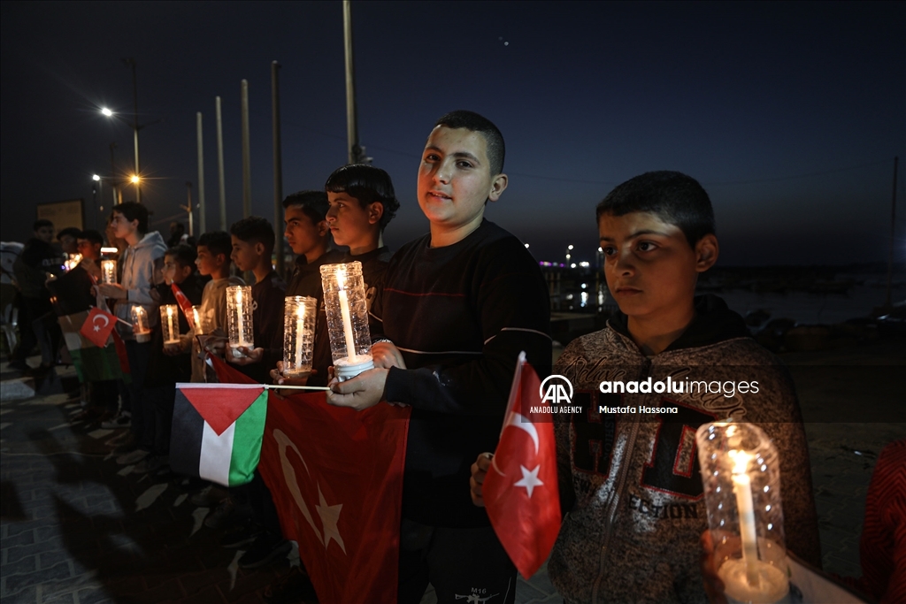 Anak-anak Palestina gelar aksi solidaritas atas korban gempa di Turkiye, Suriah