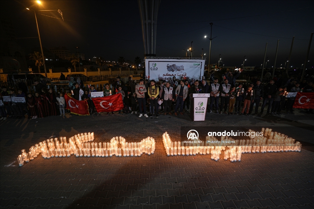 Anak-anak Palestina gelar aksi solidaritas atas korban gempa di Turkiye, Suriah