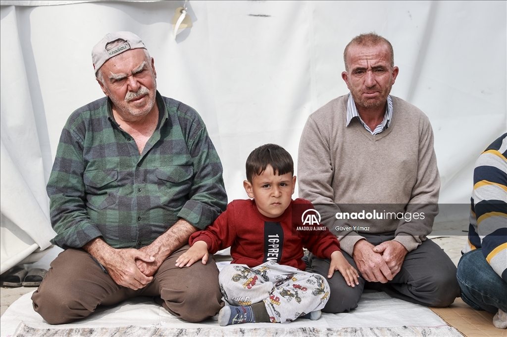 "Asrın felaketi"nin yaşandığı Hatay'da cuma namazı kılındı
