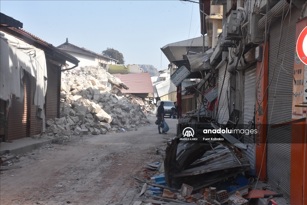 Hatay'ın sembolü tarihi çarşıların esnafı yeni başlangıç için iş yerlerinin onarılmasını istiyor