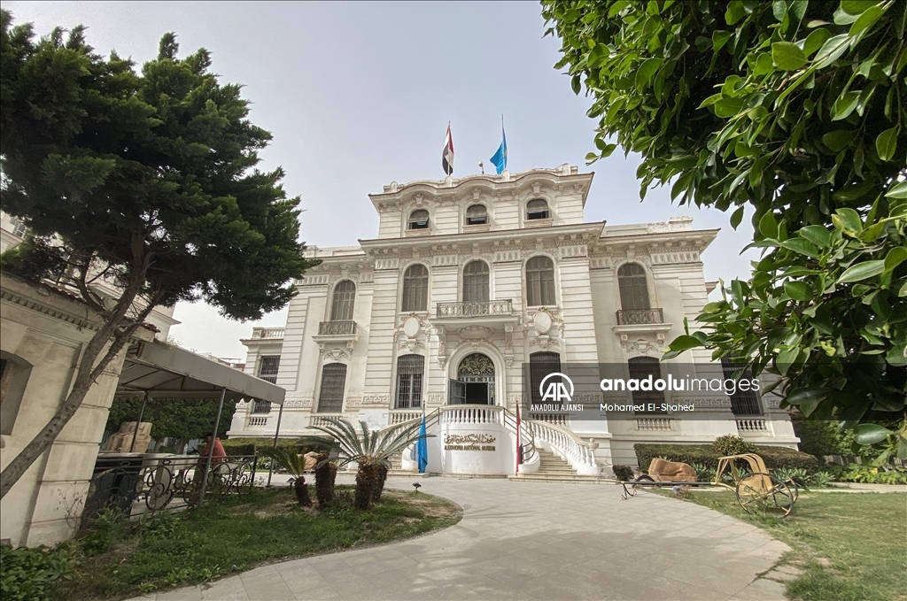 Mısır’daki Ulusal İskenderiye Müzesi, 1600 eserle misafirlerini binlerce yıl öncesine götürüyor