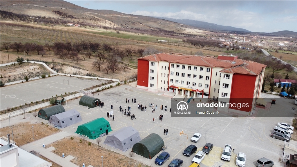 Deprem öğrencilerin hayallerini yıkamadı