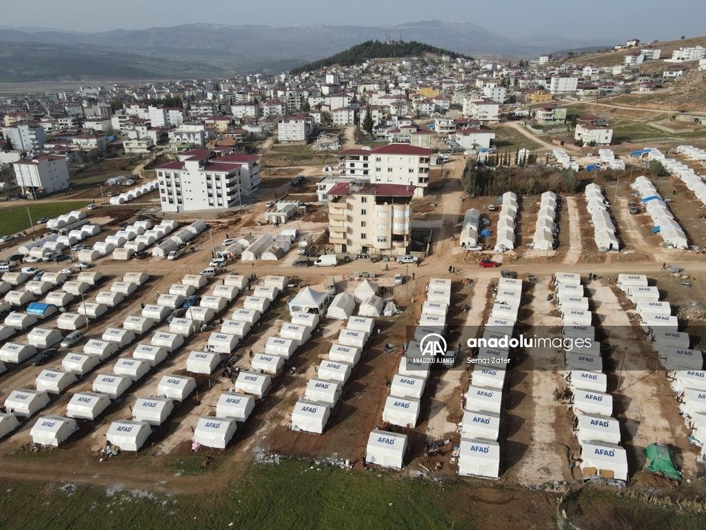 İlk depremin merkez üssü Pazarcık'ta çalışmalar sürüyor