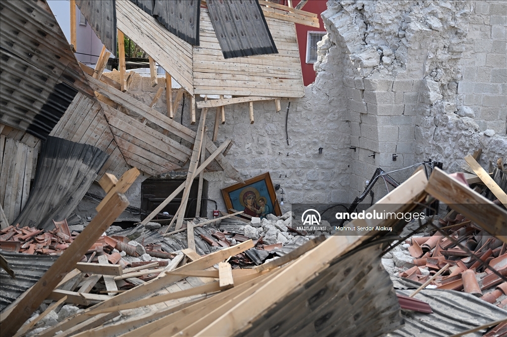 Hatay'daki Maria Ana Rum Ortodoks Kilisesi'nden geriye sadece çan kulesi kaldı