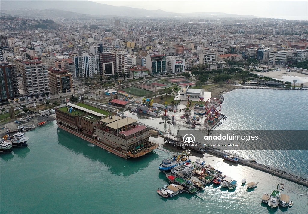 Süheyla Sultan gemisi İskenderun'da depremzedeleri ağırlamaya başladı