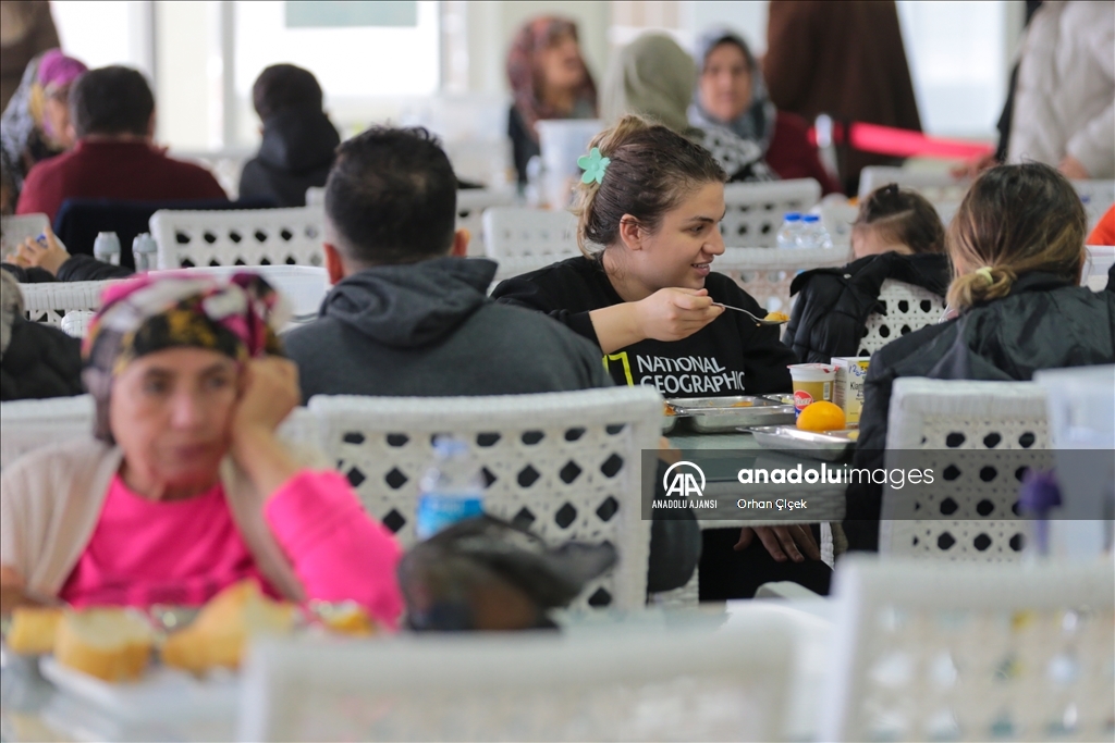 TSK Özel Eğitim Merkez Komutanlıkları depremzedelere yuva oldu