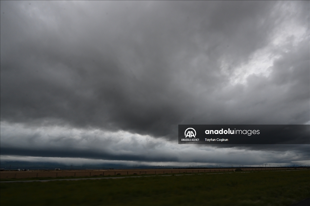 Atmospheric river: Huge clouds over Kern County of California