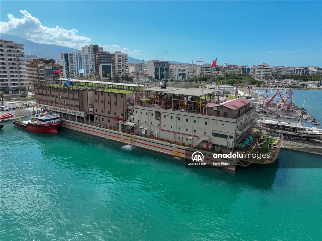 İskenderun'daki depremzedeler Süheyla Sultan gemisinde konaklıyor