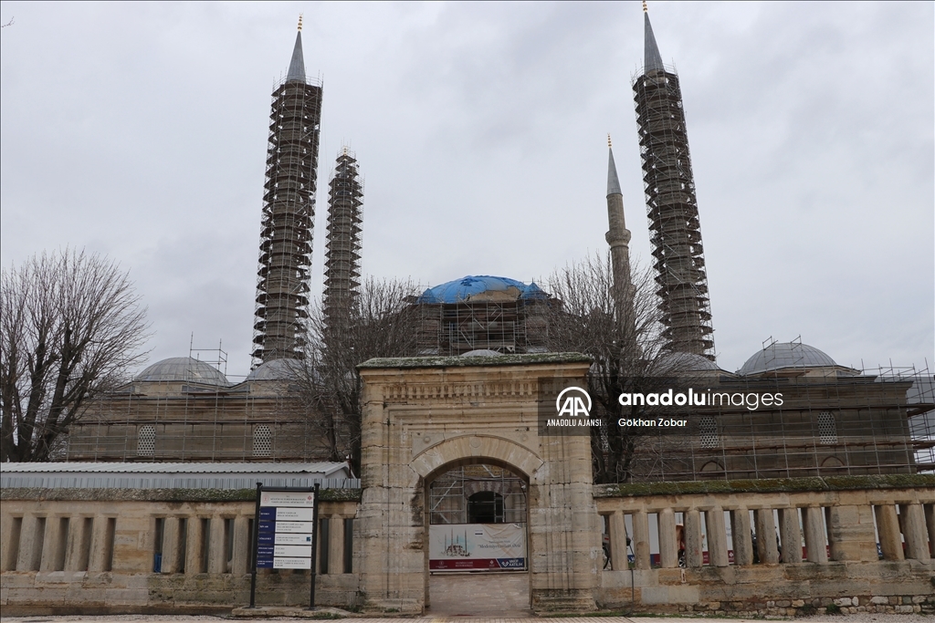 Selimiye'nin inşasında kullanılan ortostat tekniğiyle su kuyuları ve sarnıçlar yapıyı asırlardır depremden koruyor