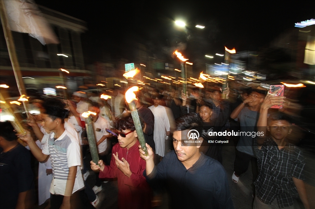 Tradisi pawai obor jelang dimulainya bulan Ramadan