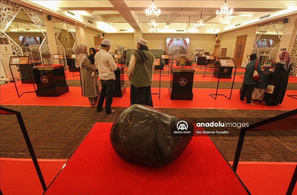 Pameran artefak peninggalan Nabi Muhammad SAW