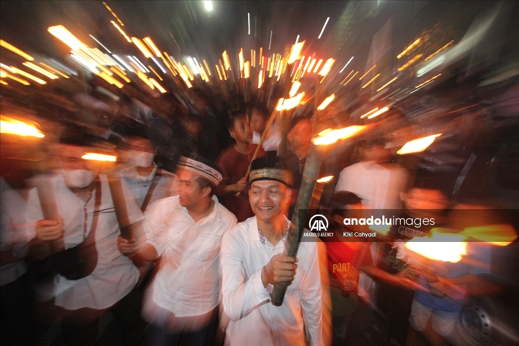 Tradisi pawai obor jelang dimulainya bulan Ramadan