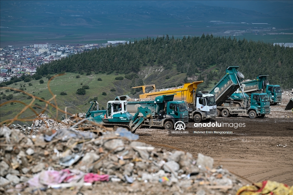 Kahramanmaraş'taki deprem enkazlarından 1,4 milyon ton hafriyat taşındı