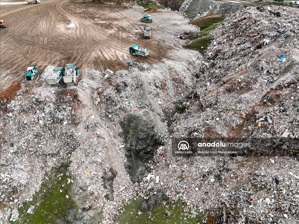 Kahramanmaraş'taki deprem enkazlarından 1,4 milyon ton hafriyat taşındı
