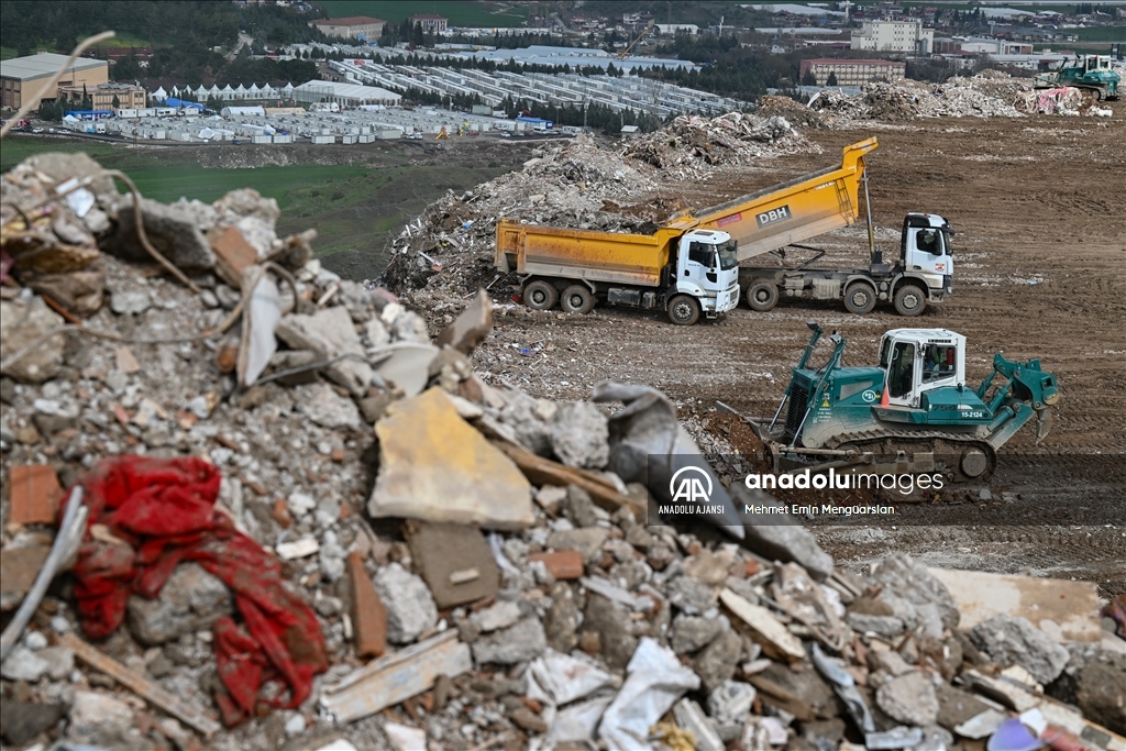 Kahramanmaraş'taki deprem enkazlarından 1,4 milyon ton hafriyat taşındı