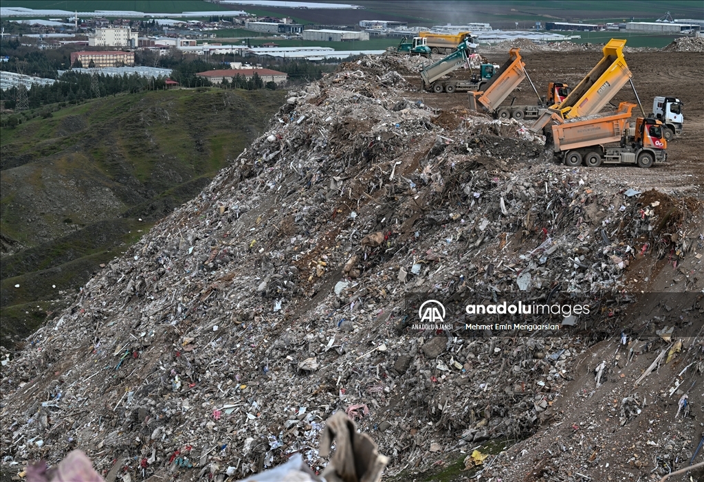 Kahramanmaraş'taki deprem enkazlarından 1,4 milyon ton hafriyat taşındı