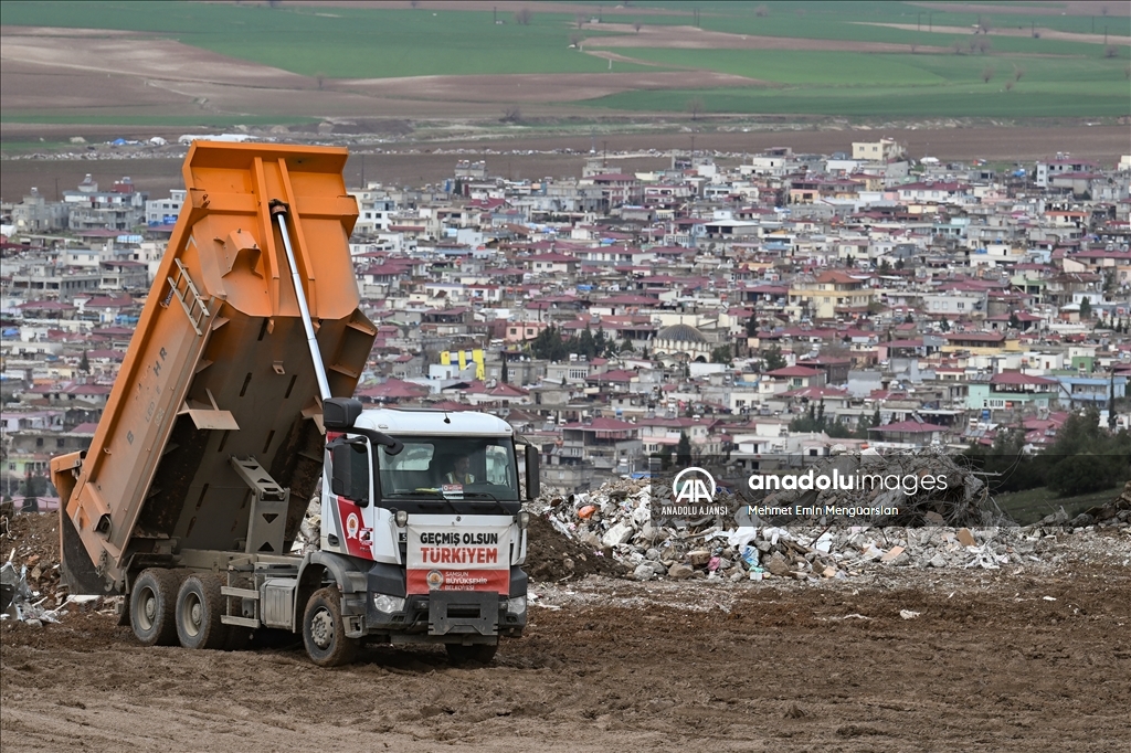 Kahramanmaraş'taki deprem enkazlarından 1,4 milyon ton hafriyat taşındı