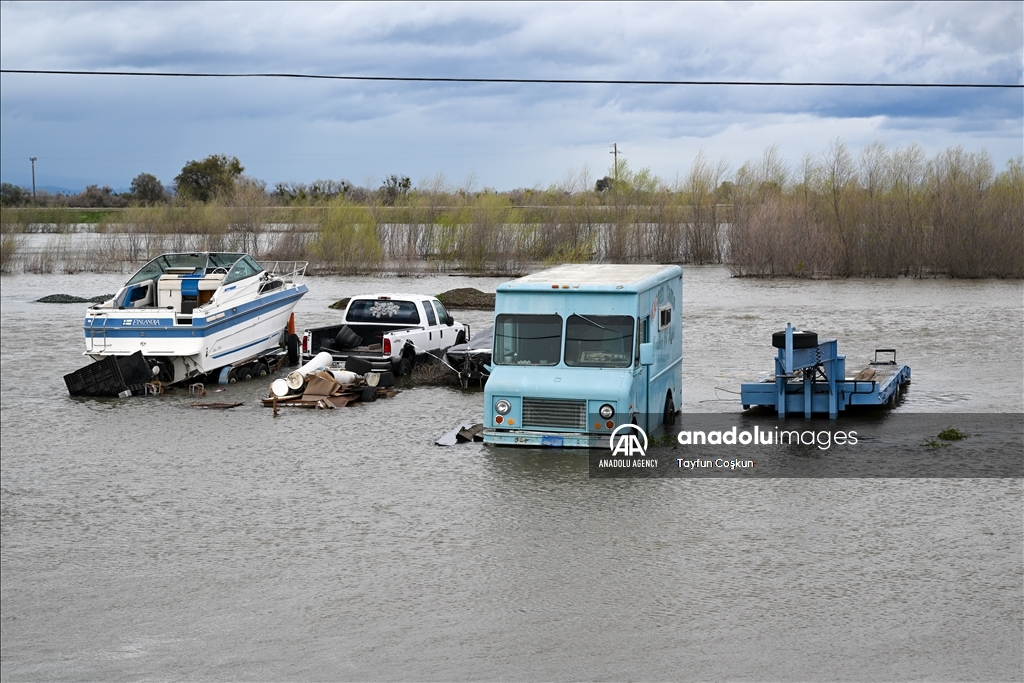 Atmospheric river: Flooding in California 