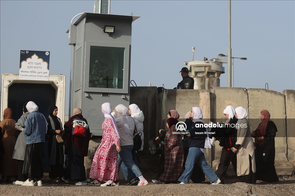 ممانعت نظامیان اسرائیل از ورود نمازگزاران به مسجدالاقصی