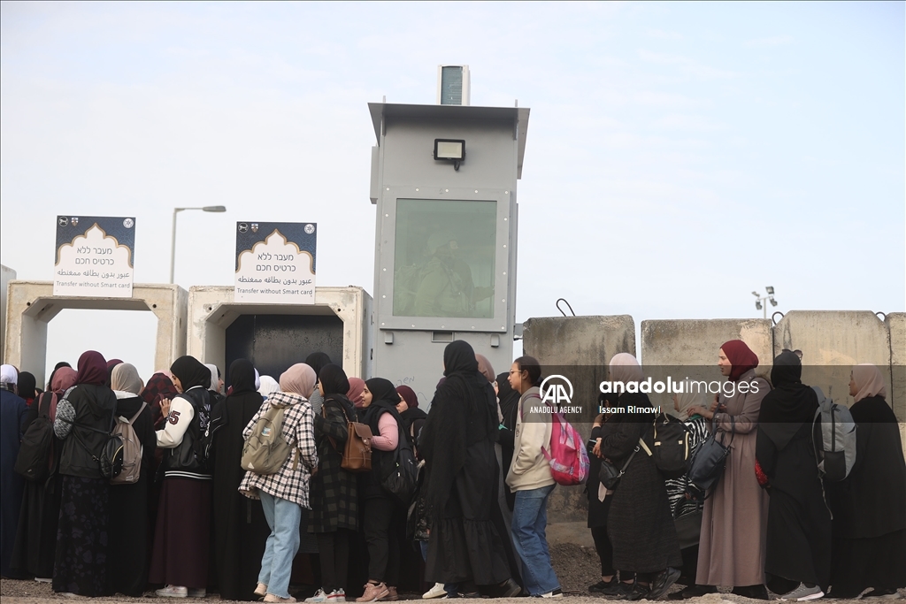 ممانعت نظامیان اسرائیل از ورود نمازگزاران به مسجدالاقصی