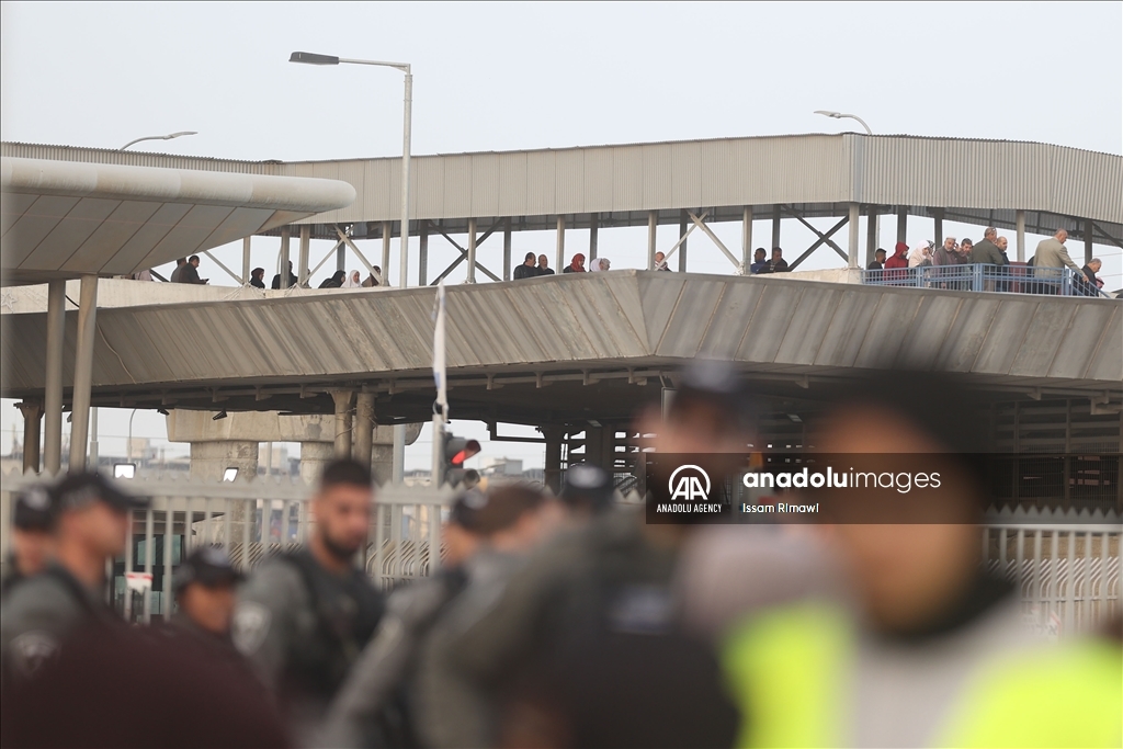 ممانعت نظامیان اسرائیل از ورود نمازگزاران به مسجدالاقصی