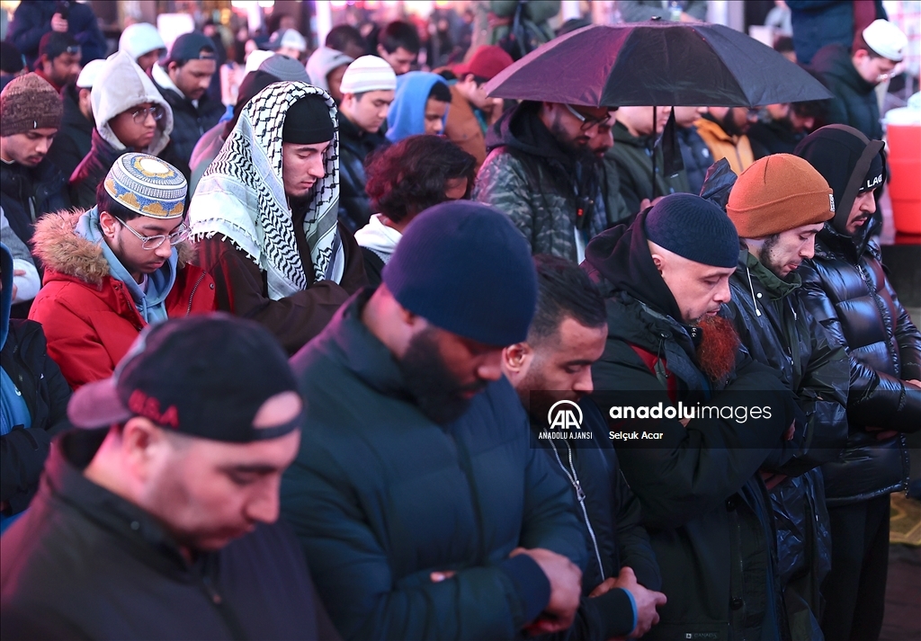 New York Times Meydanı'nda iftar ve teravih programı
