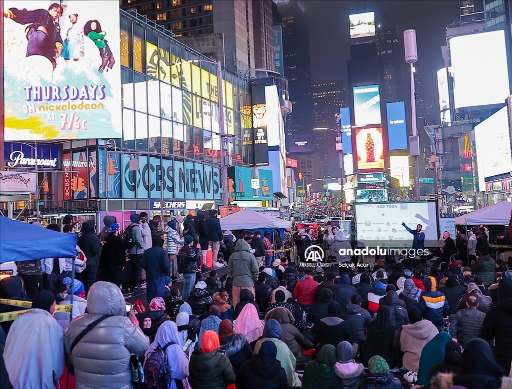 New York Times Meydanı'nda iftar ve teravih programı