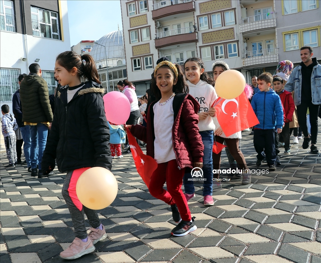 Depremin vurduğu Adıyaman'ın 5 ilçesindeki okullarda ders zili çaldı