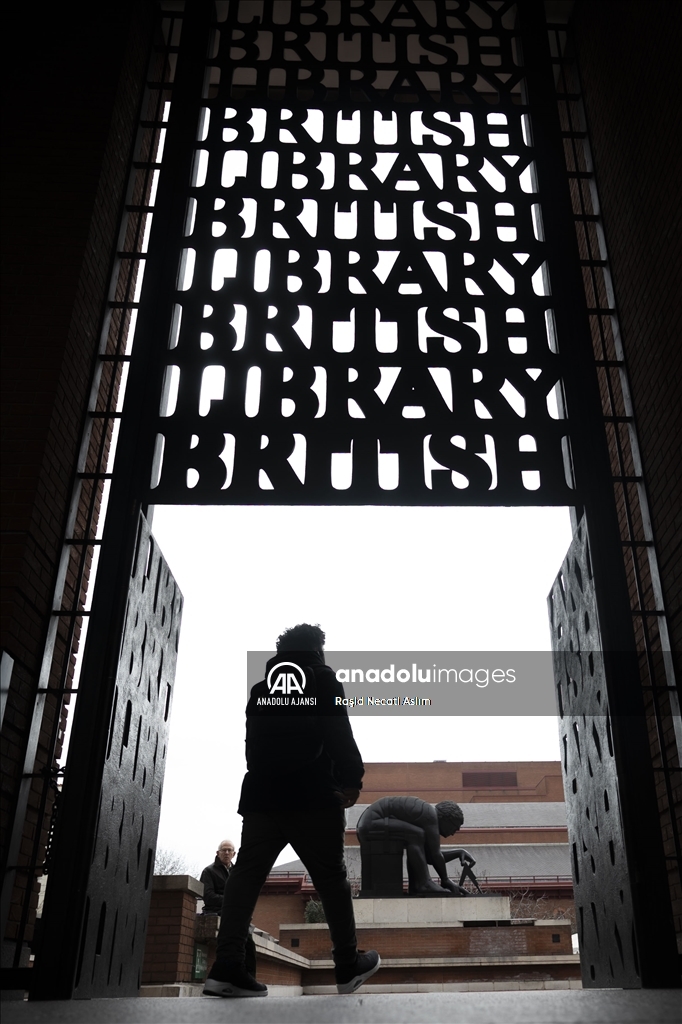 Londra kütüphaneleri koleksiyon büyüklüğü kadar mimarisiyle de dikkati çekiyor