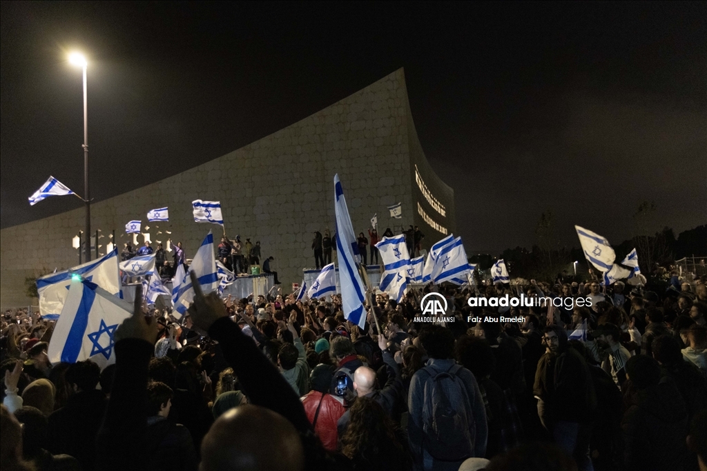 Batı Kudüs'te Netanyahu hükümetinin “yargı reformu” protesto edildi