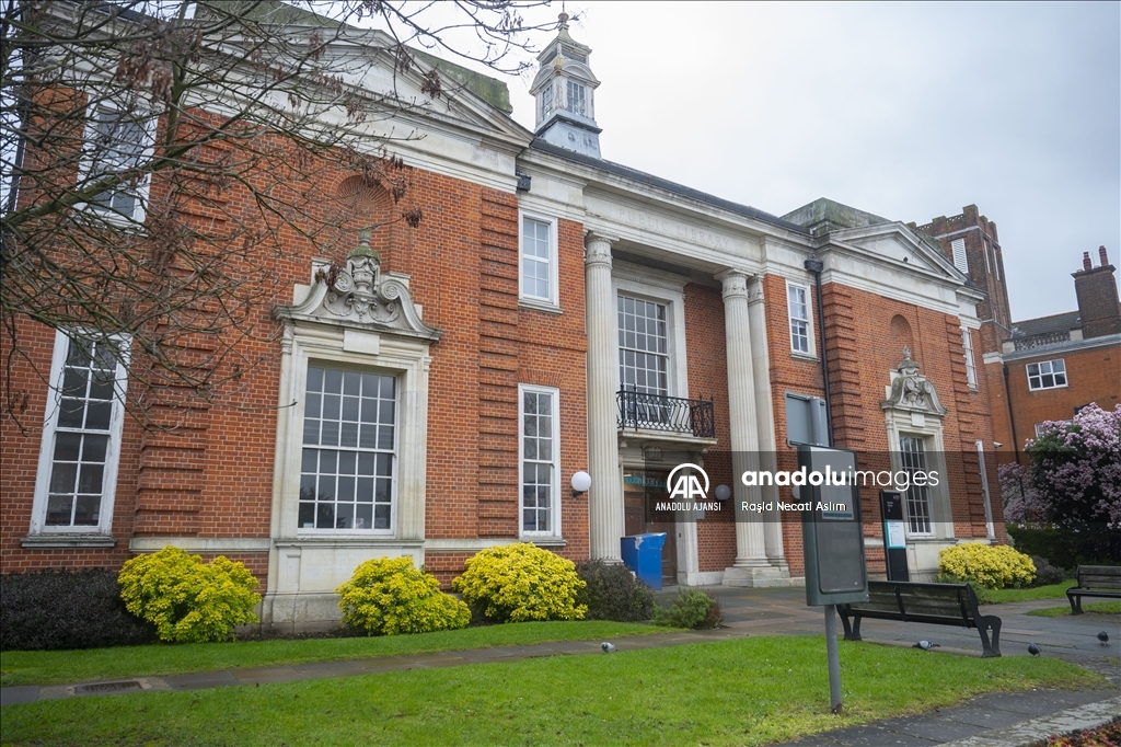 Londra kütüphaneleri koleksiyon büyüklüğü kadar mimarisiyle de dikkati çekiyor