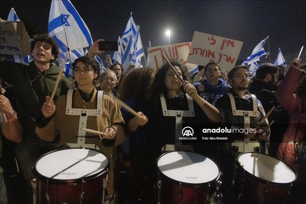 Batı Kudüs'te Netanyahu hükümetinin “yargı reformu” protesto edildi