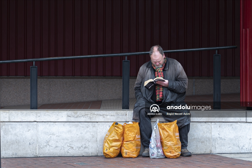 Londra kütüphaneleri koleksiyon büyüklüğü kadar mimarisiyle de dikkati çekiyor