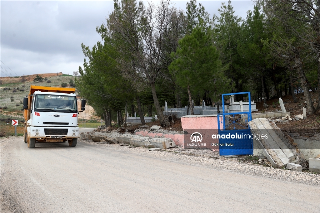 Kahramanmaraş Merkezli Depremler Mezarlıklarda Da Hasara Neden Oldu ...