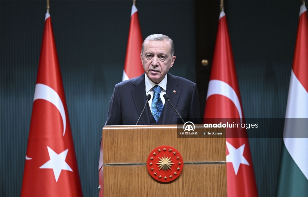 Cumhurbaşkanı Erdoğan, Macaristan Cumhurbaşkanı Novak ile ortak basın toplantısı düzenledi