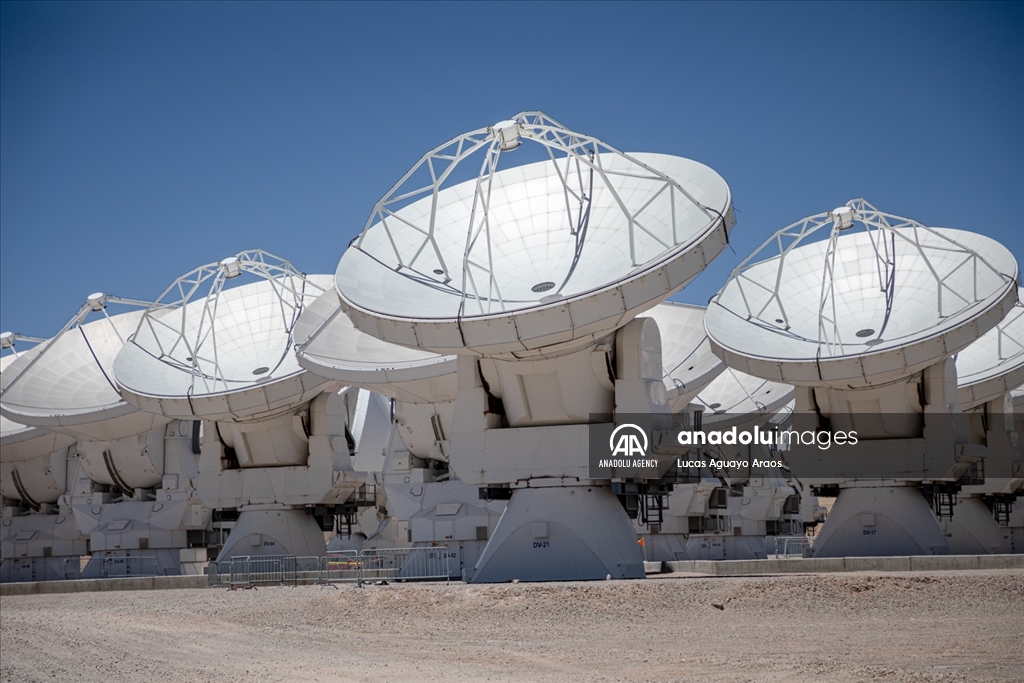El telescopio más grande del mundo explora el espacio desde Chile