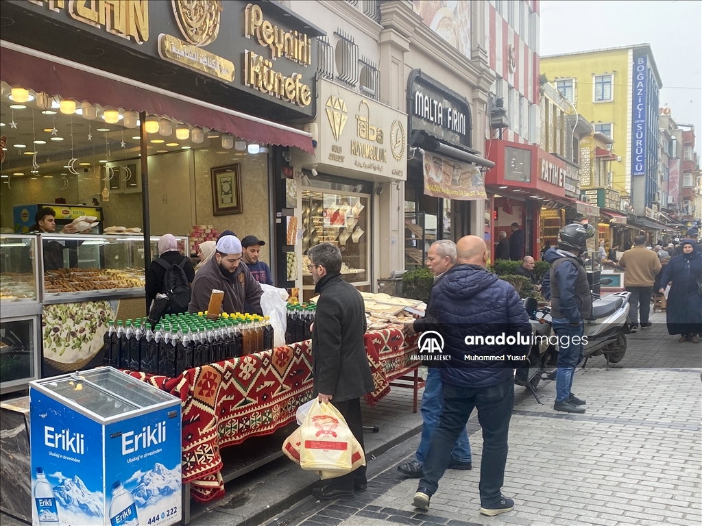 أسواق الفاتح بإسطنبول.. مزيج تركي عربي بديع في رمضان