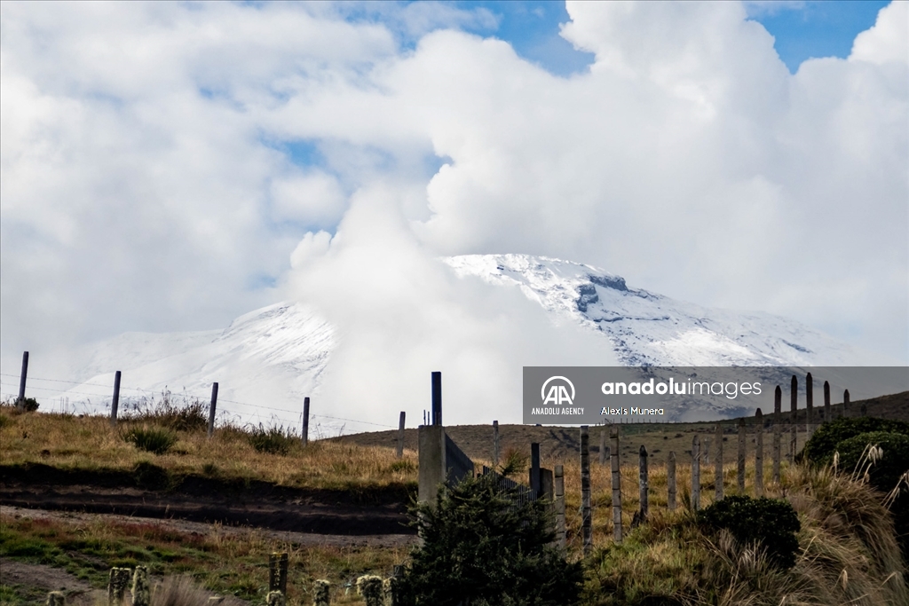 Servicio Geológico Colombiano alerta por posible erupción del volcán Nevado Del Ruiz