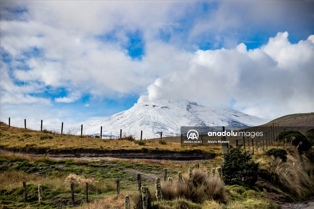 Servicio Geológico Colombiano alerta por posible erupción del volcán Nevado Del Ruiz