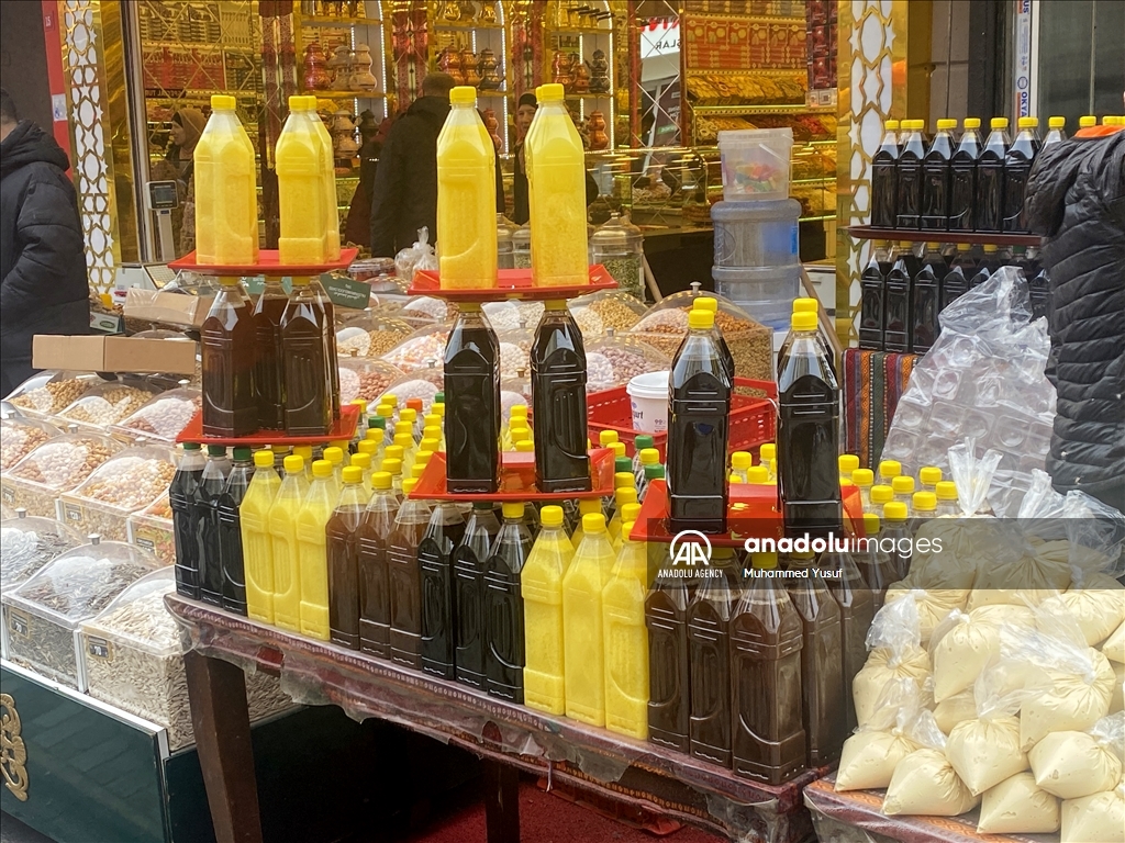أسواق الفاتح بإسطنبول.. مزيج تركي عربي بديع في رمضان