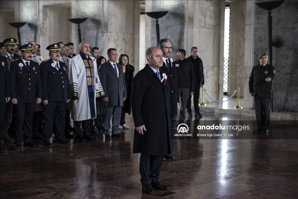 Emniyet teşkilatı Anıtkabir'i ziyaret etti