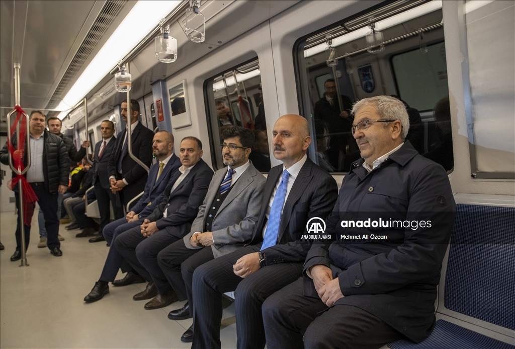 Bakan Karaismailoğlu, AKM-Gar-Kızılay Metro Hattı'nda incelemelerde bulundu