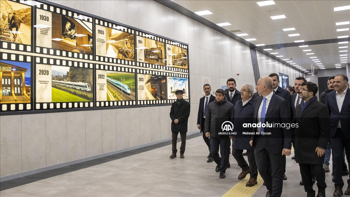 Bakan Karaismailoğlu, AKM-Gar-Kızılay Metro Hattı'nda incelemelerde bulundu