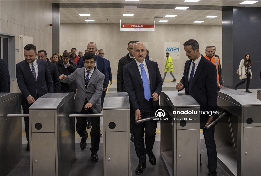Bakan Karaismailoğlu, AKM-Gar-Kızılay Metro Hattı'nda incelemelerde bulundu