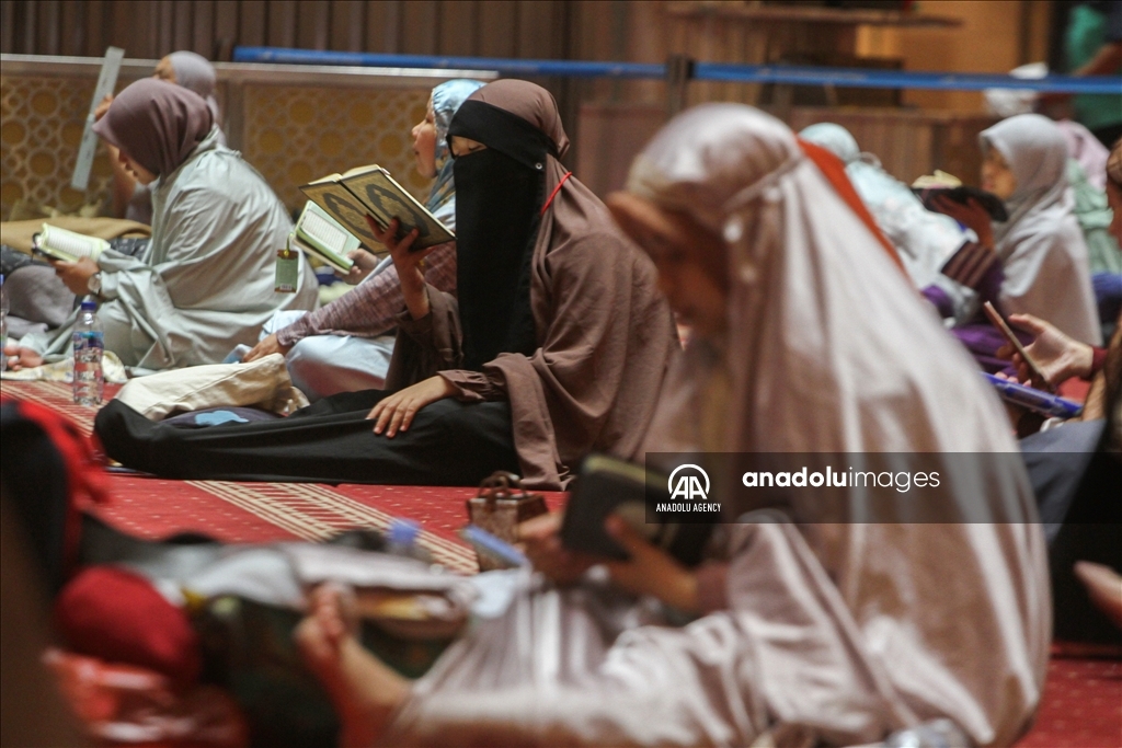 Itikaf di sepuluh hari terakhir Ramadan