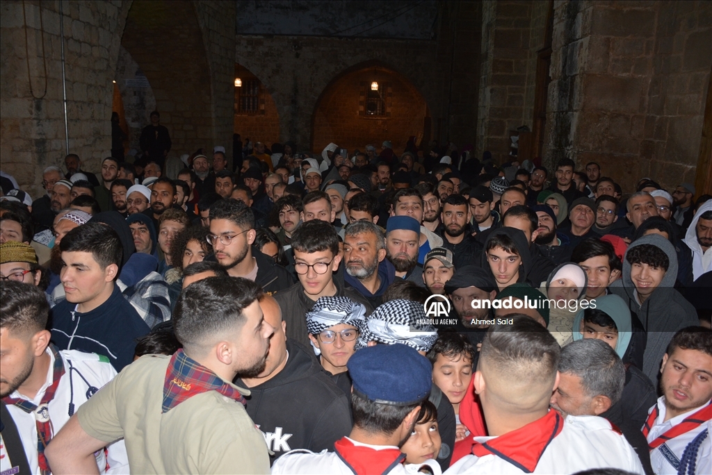 لبنان.. مساجد طرابلس تكتظ بالمعتكفين وزوار "الأثر النبوي"
