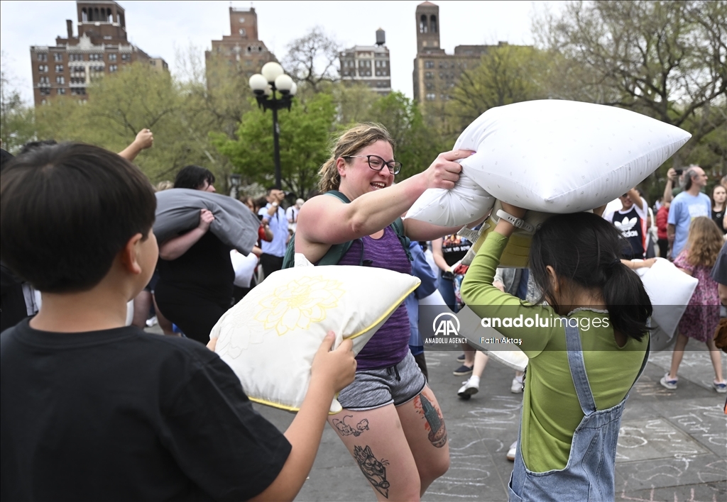 Pillow wielders pummel each other in New York's Washington Square Park