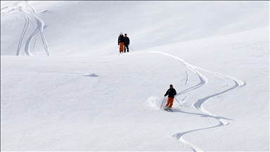Kaçkar Dağları'nda heliski yoğunluğu yüzleri güldürdü